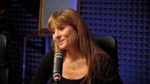 Ana Paniker habla sobre el origen del patriarcado y energía femenina